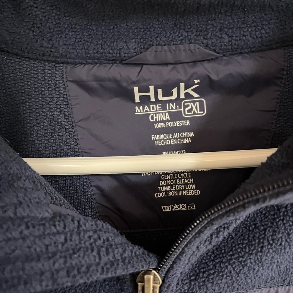 Men’s Huk 2xl fleece pull over